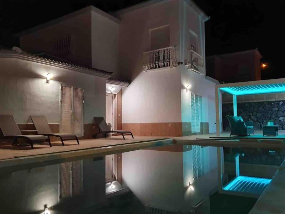 Villa Vanesa Luxury Private Villa With A Heated Pool, 4 Bedrooms And 4 Bathrooms Costa Adeje  Exterior photo