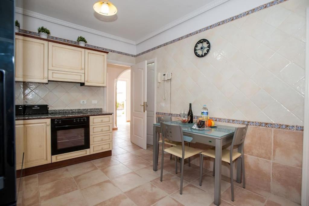Villa Vanesa Luxury Private Villa With A Heated Pool, 4 Bedrooms And 4 Bathrooms Costa Adeje  Exterior photo