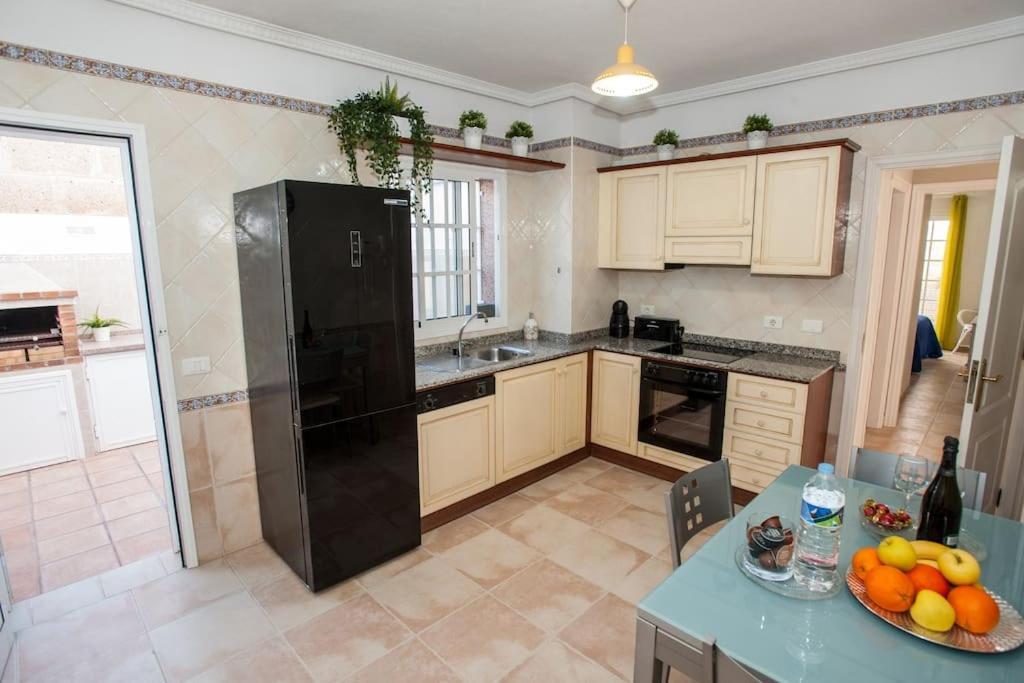 Villa Vanesa Luxury Private Villa With A Heated Pool, 4 Bedrooms And 4 Bathrooms Costa Adeje  Exterior photo