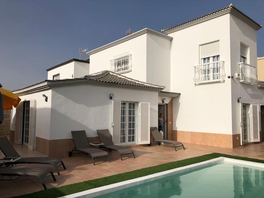 Villa Vanesa Luxury Private Villa With A Heated Pool, 4 Bedrooms And 4 Bathrooms Costa Adeje  Exterior photo